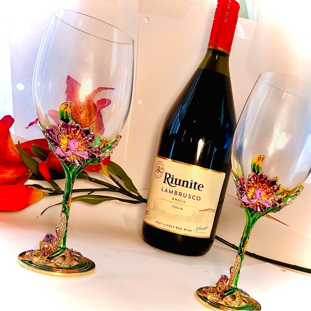 Glass, Crystal Nianxinn In a set of two. Hand blown 350 milliliters